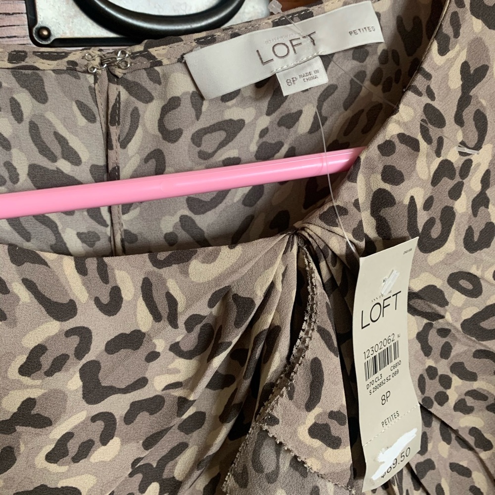 🦄 NWT LOFT Leopard shift dress, size 8P - Picture 5 of 7